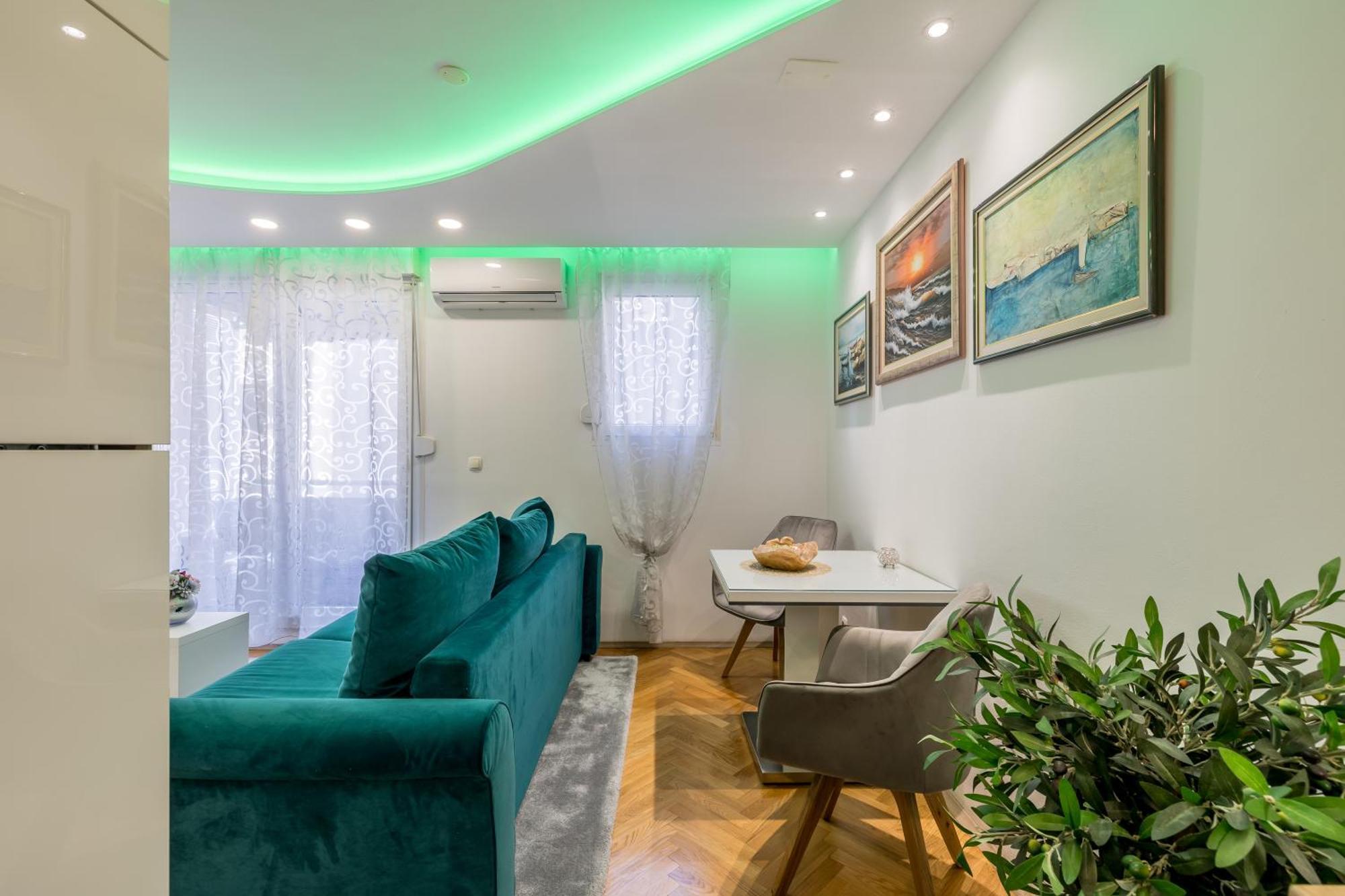 Noemi Luxury Apartment Solin Exteriör bild