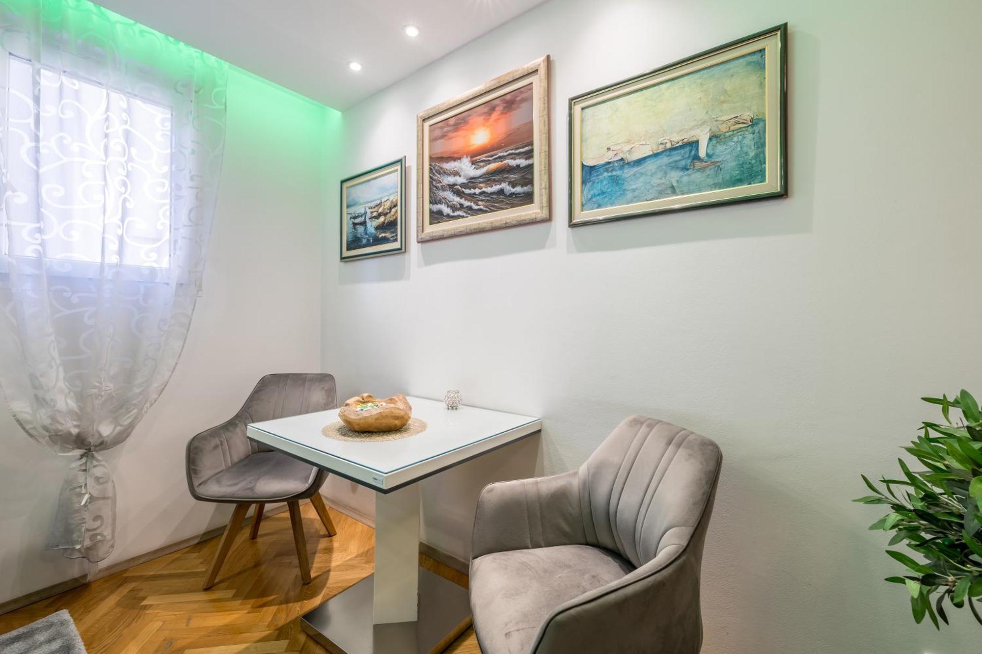 Noemi Luxury Apartment Solin Exteriör bild