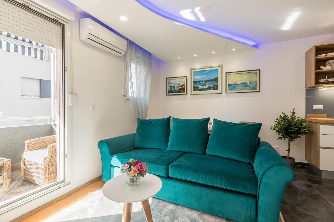 Noemi Luxury Apartment Solin Exteriör bild