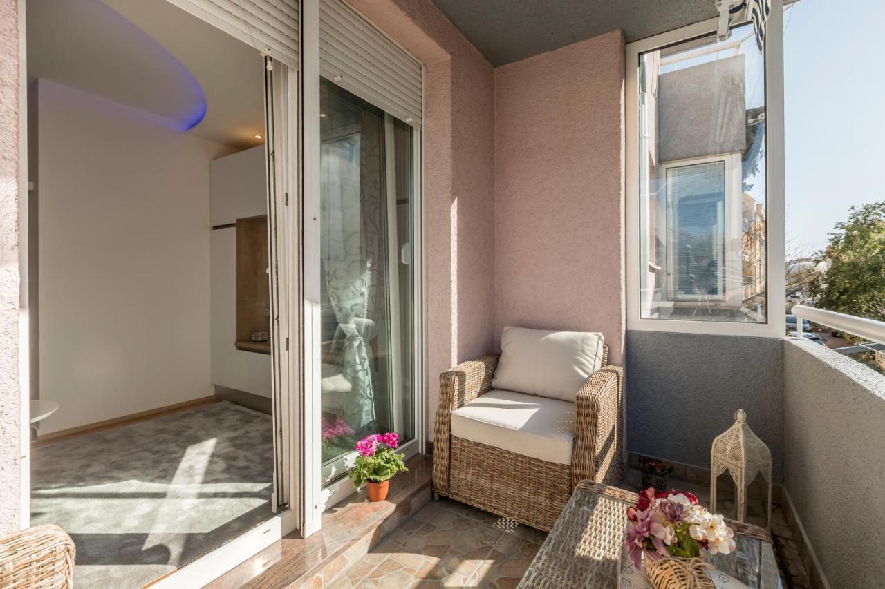 Noemi Luxury Apartment Solin Exteriör bild